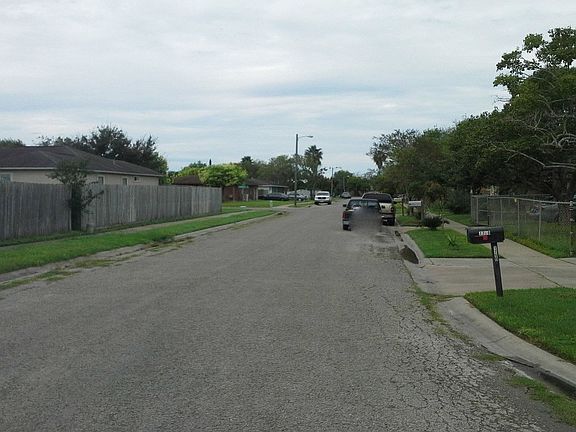 5th image of 1758 Mission Dr