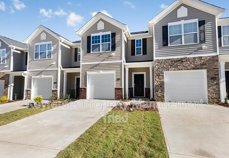 1122 Banworth Ct — Photo 1
