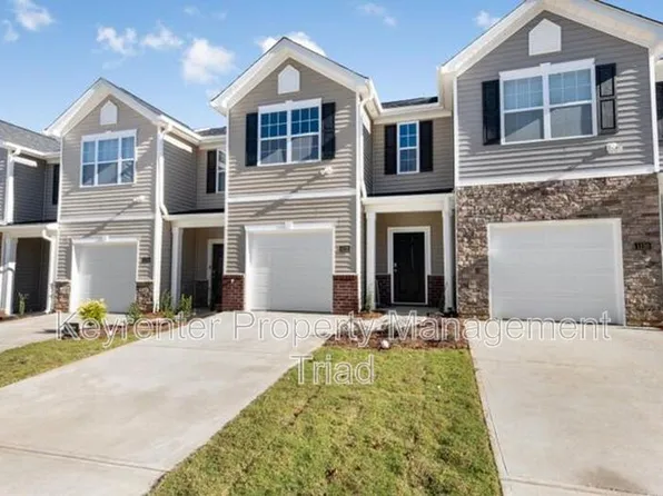 1122 Banworth Ct, Mebane, NC 27302