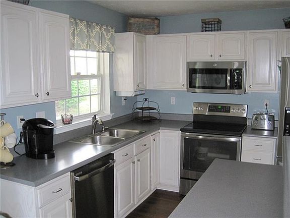 5th image of 7012 Highland Creek Dr