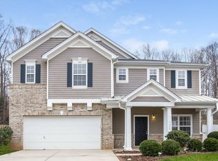 7542 Brookwood Valley Ln, Mint Hill, NC 28227