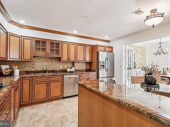 3rd image of 8101 Connecticut Ave APT C-601
