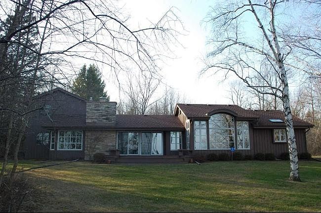 1st image of 10156 N Sheridan Dr