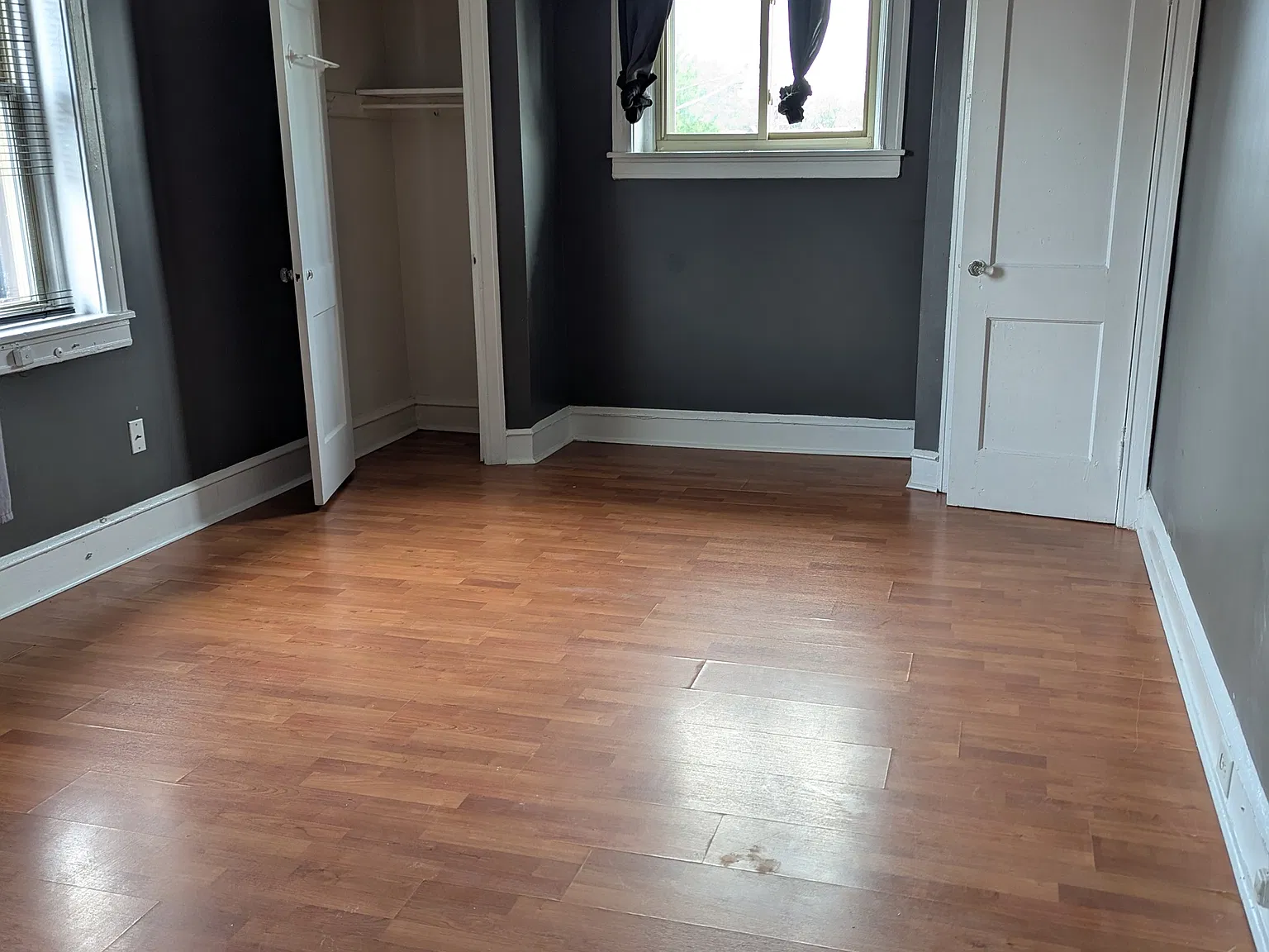 3 bed, $1,400 — Photo 3