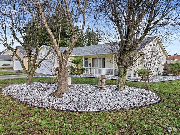 3rd image of 1000 McKinley Ln N