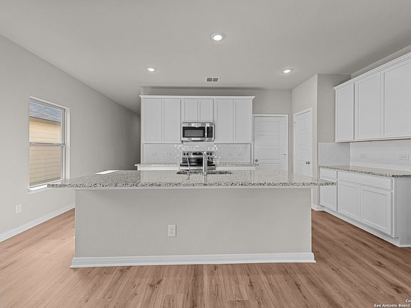 3rd image of 4275 Winston Way