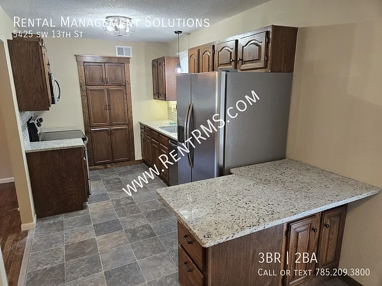 5425 SW 13th St — Photo 7