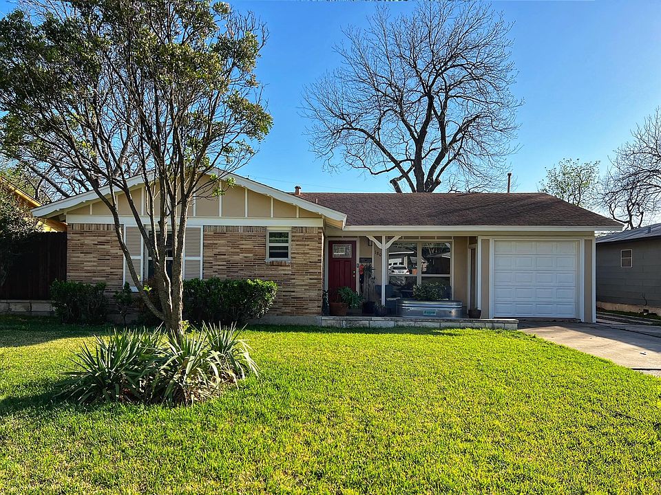 QUIET STREET...CLOSE TO ALL SHOPPING, RESTAURANTS, COFFEE SHOPS AND METRO RAIL THAT GOES TO DOWNTOWN AUSTIN