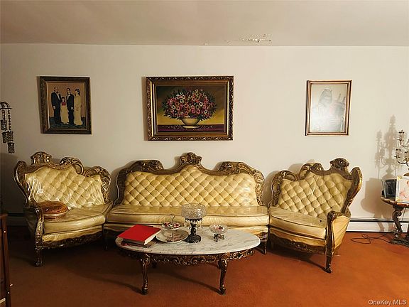 4th image of 1038 Neill Avenue