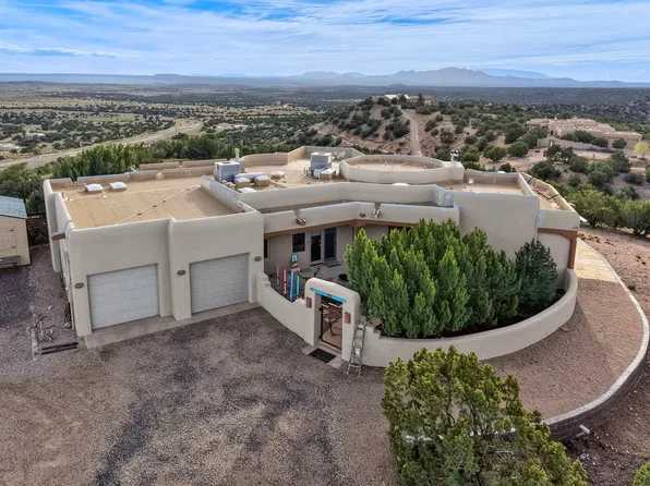 17 Lamy Crest Rd, Lamy, NM 87540