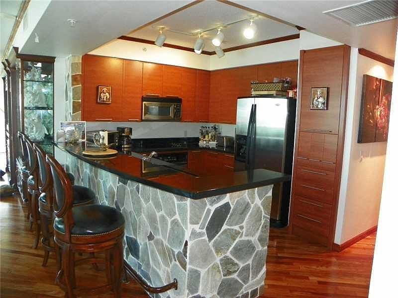2nd image of 350 SE 2Nd Street #1470