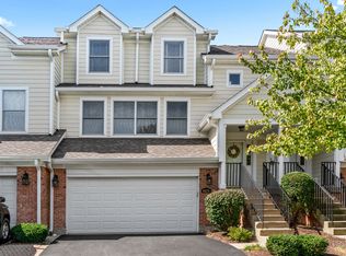 8475 Merchant Ct, Crystal Lake, IL 60014