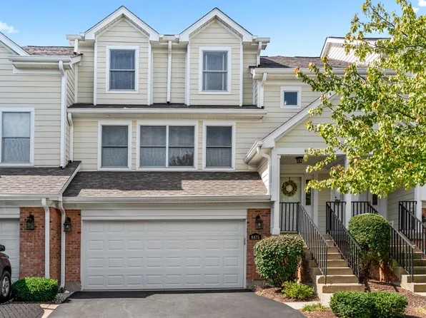 8475 Merchant Ct, Crystal Lake, IL 60014