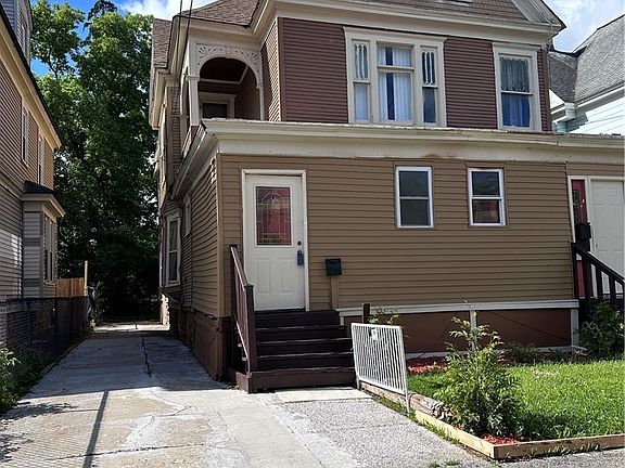 3rd image of 123 W Pleasant Ave