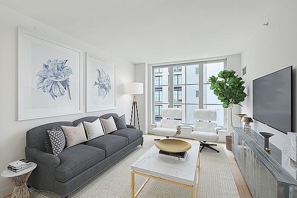 1st image of 535 W 43rd St APT S6g