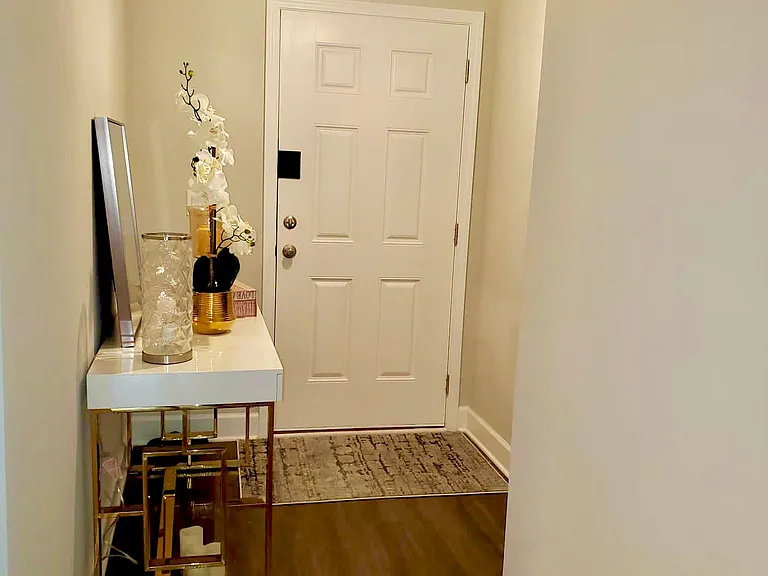 7024 Esther St — Photo 3