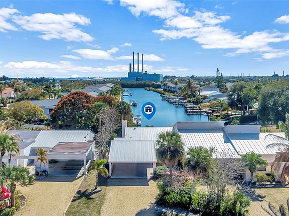 2nd image of 15 Tarpon Dr