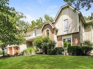 16037 Meadow Ln, Stilwell, KS 66085