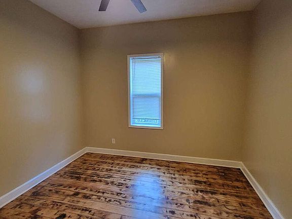 4th image of 1144 Woodlawn Ave