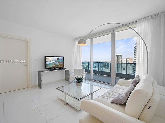 2nd image of 200 Biscayne Blvd Unit 4314