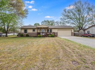 520 Riverview St, Douglass, KS 67039
