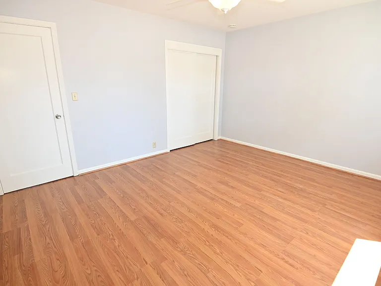 2466 Beechwood Ave — Photo 19