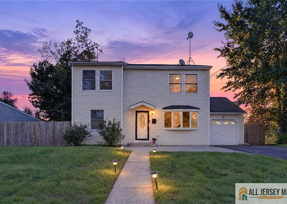 29 Windsor Dr