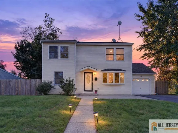 29 Windsor Dr, East Brunswick, NJ 08816