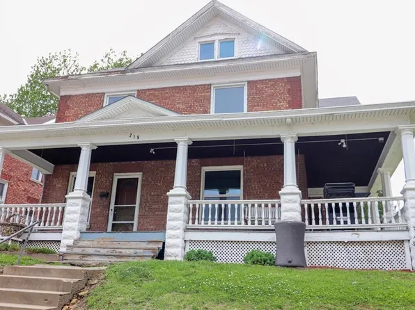 219 N 9th St, Atchison, KS 66002