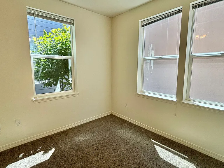 J0442 - Provi — Photo 11