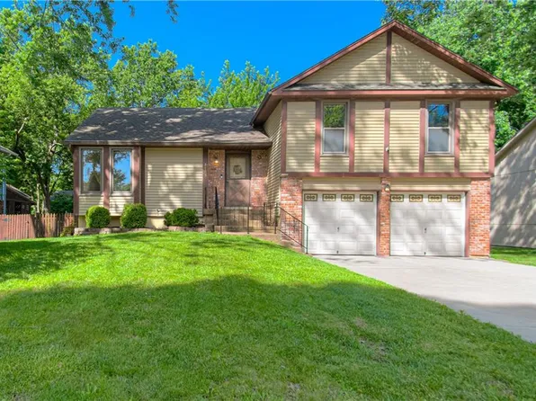2105 S Kenwood St, Olathe, KS 66062