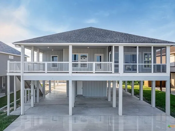 109 Whooping Crane St, Port O Connor, TX 77982
