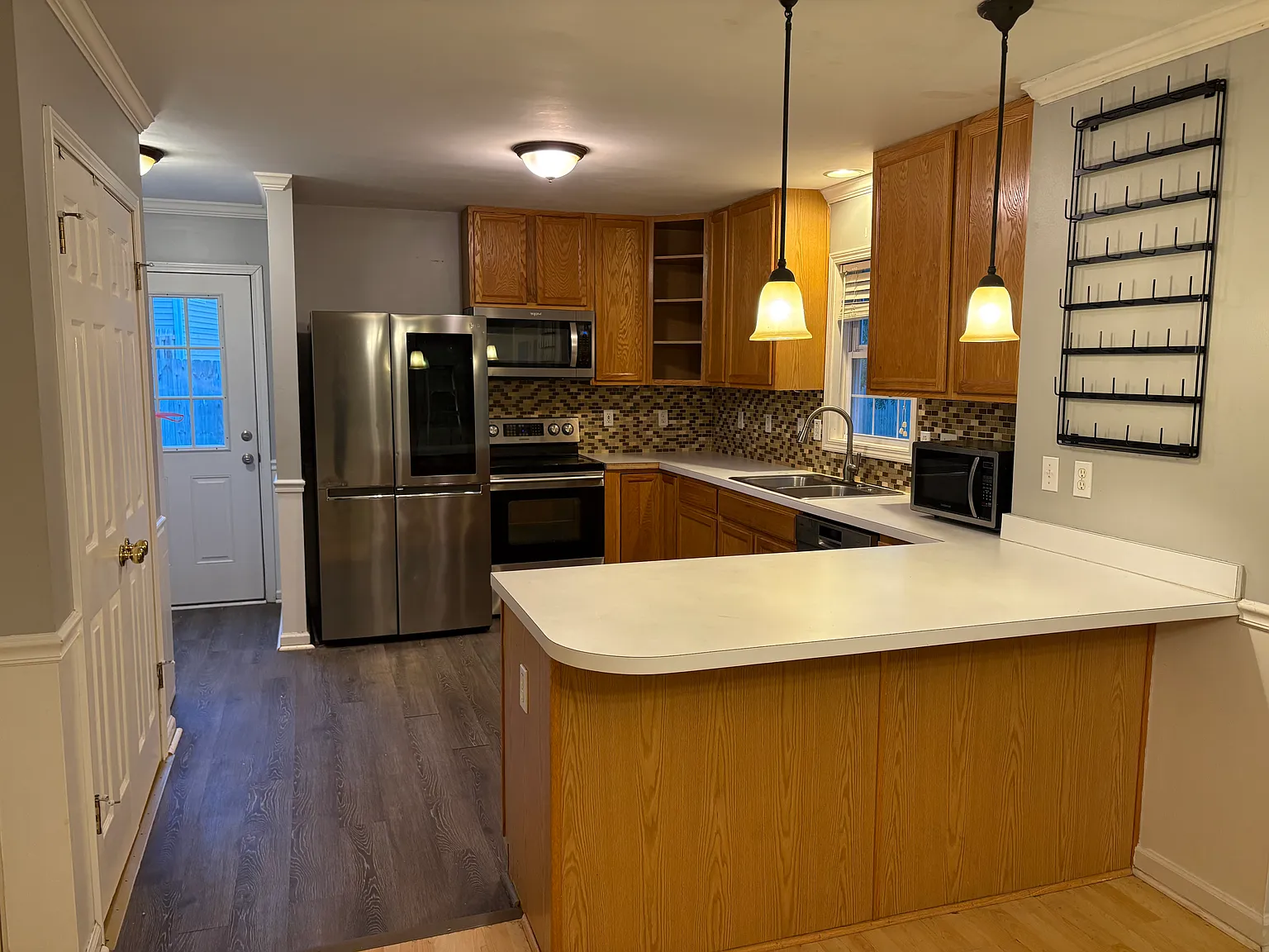 3 bed, 2.5 bath, 1680 sqft, $2,000 — Photo 4