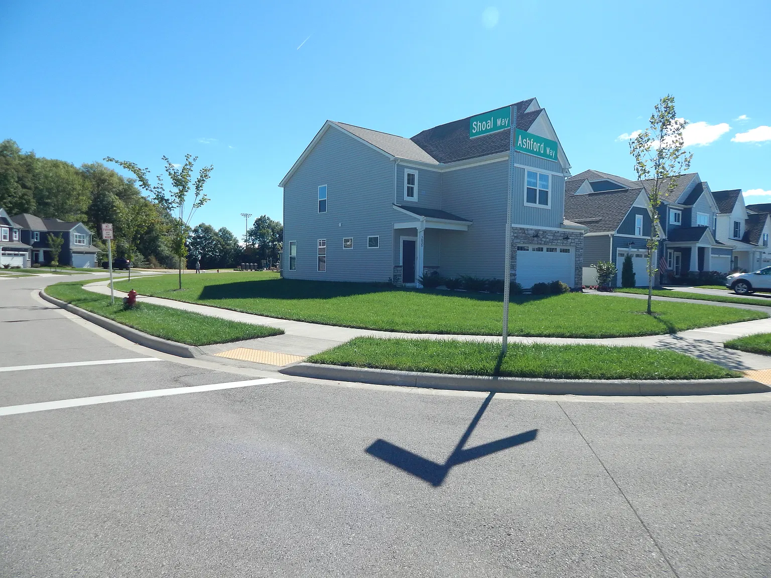 3 bed, 3.5 bath, 2259 sqft, $2,985 — Photo 1