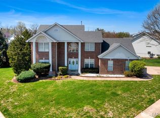 489 Westglen Village Dr, Ballwin, MO 63021