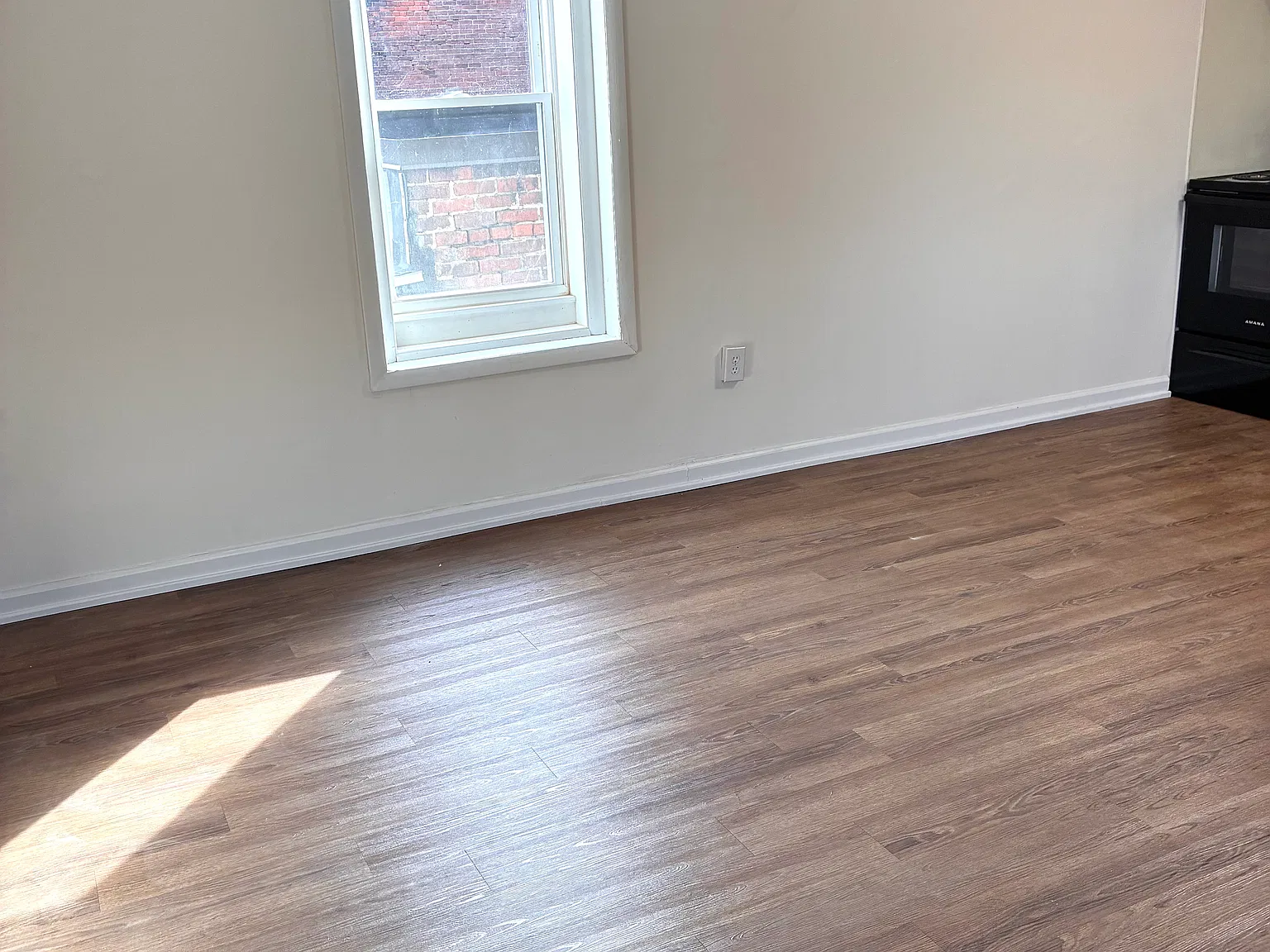 2 bed, 720 sqft, $1,200 — Photo 4
