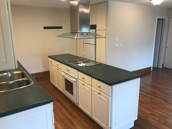 4th image of 607 W Wrightwood Ave APT 502