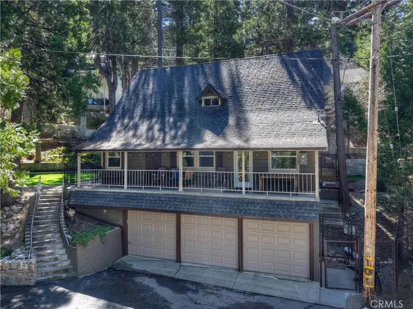238 Bluebell Ln, Lake Arrowhead, CA 92352