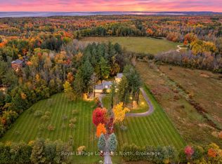 1000 Lawson Rd, Tiny, ON L0L 1P1