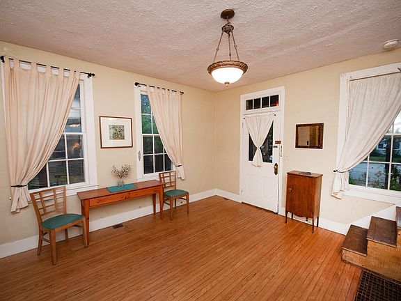 3rd image of 300 College Ave