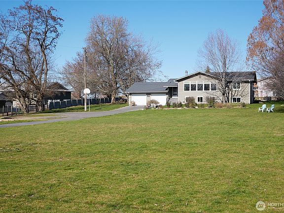 5th image of 371 hill Road