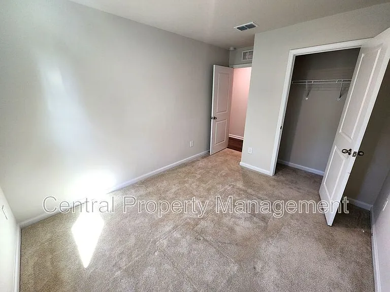 165 Sarnesfield Way — Photo 34