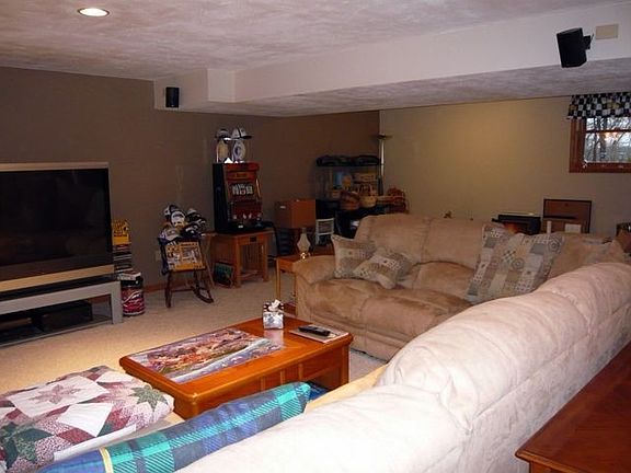 Enormous Game Room