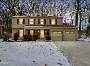 4462 Timberdale Dr, Stow, OH 44224