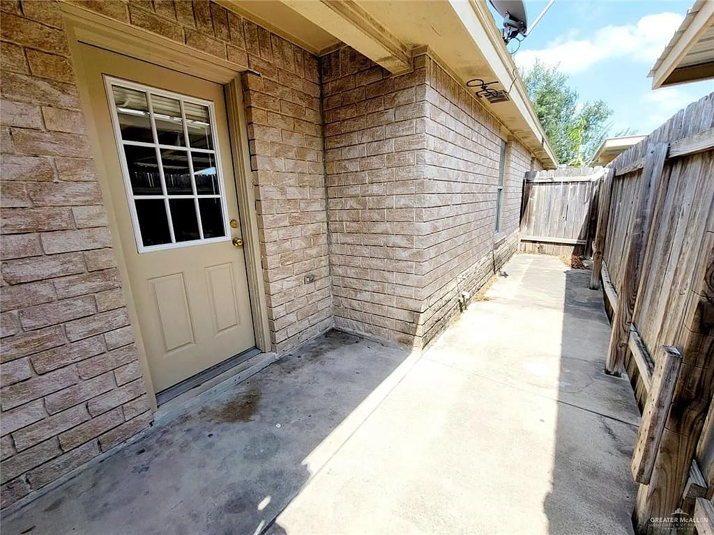 2 bed, 2.0 bath, 950 sqft, $875 — Photo 4