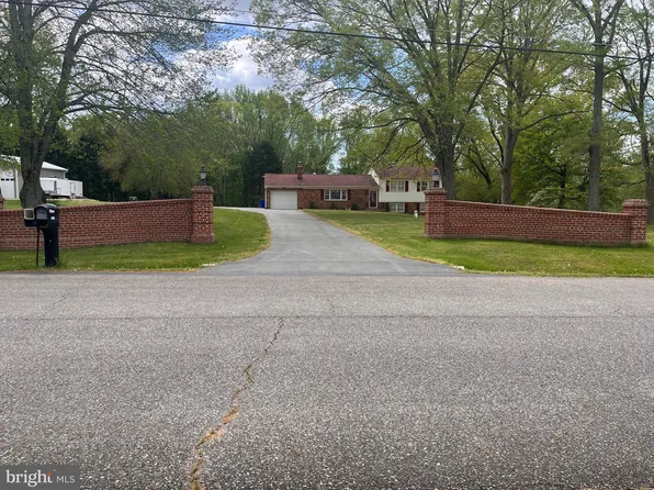 4050 Ravine Dr, White Plains, MD 20695