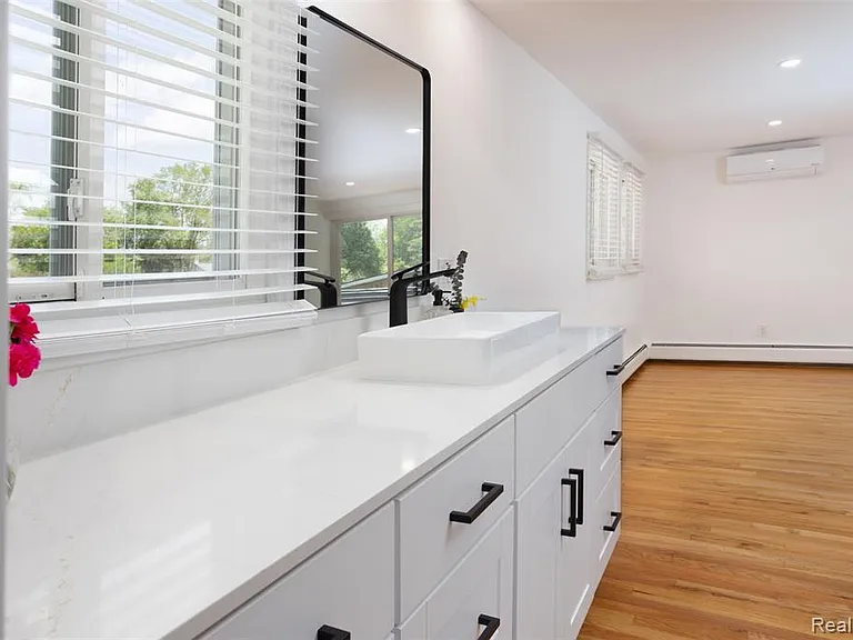 2862 Rossmoor Cir — Photo 23