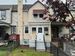 7072 Clover Ln, Upper Darby, PA 19082