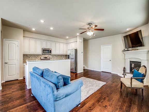 4th image of 8636 Paradise Dr
