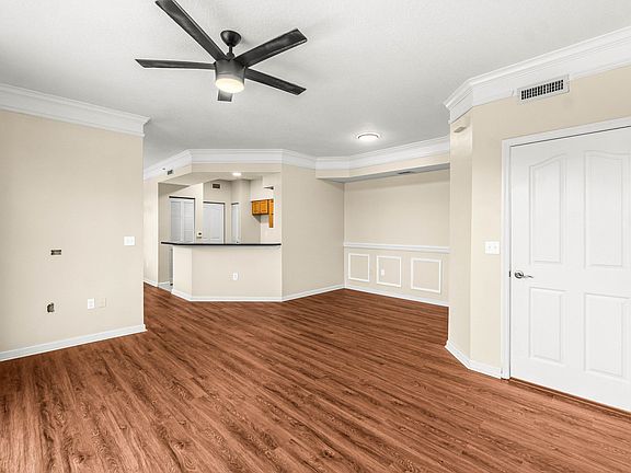 4th image of 2058 Alta Meadows Lane #2511